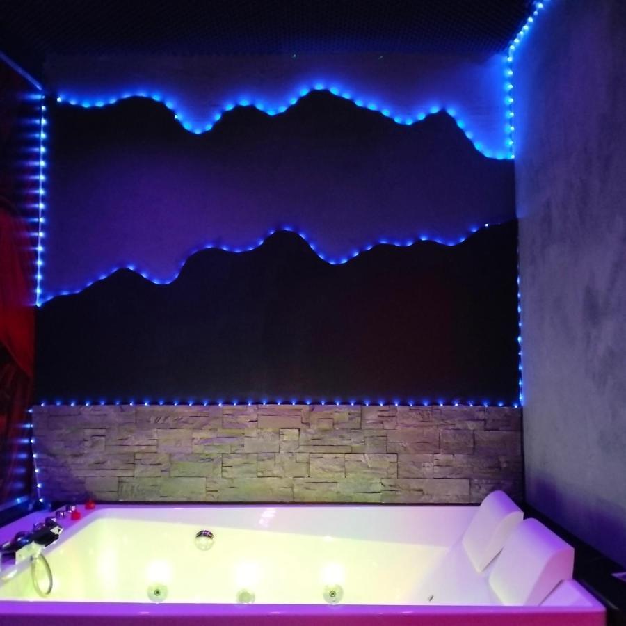 La Coquine, Room, Romantique